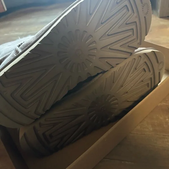 UGG Bailey Bow - Picture 4 of 6